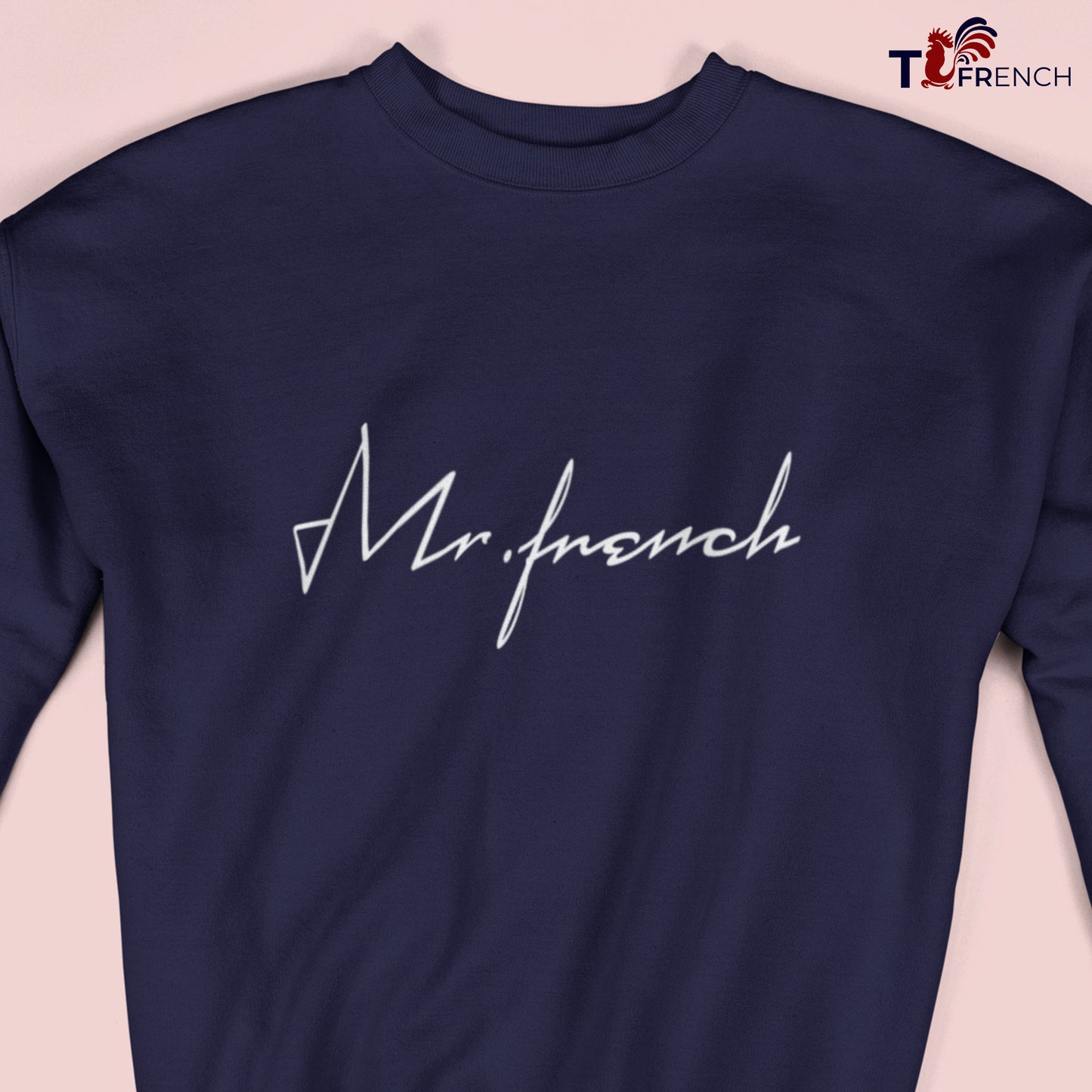sweat bio Mr French de T-French, sweat monsieur french, sweat french touch, sweat homme monsieur french, pull homme en coton bio french touch, pull monsieur french, pull Mr French, sweat idée cadeau, sweat léger homme, sweat Mr French bleu