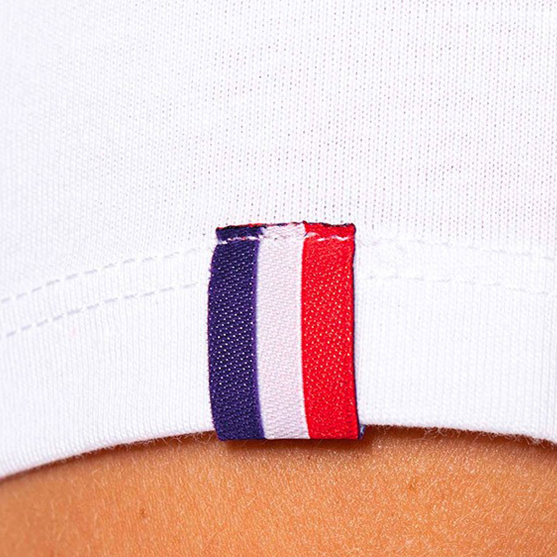 étiquette tricolore de manche t-shirt Made in France homme 